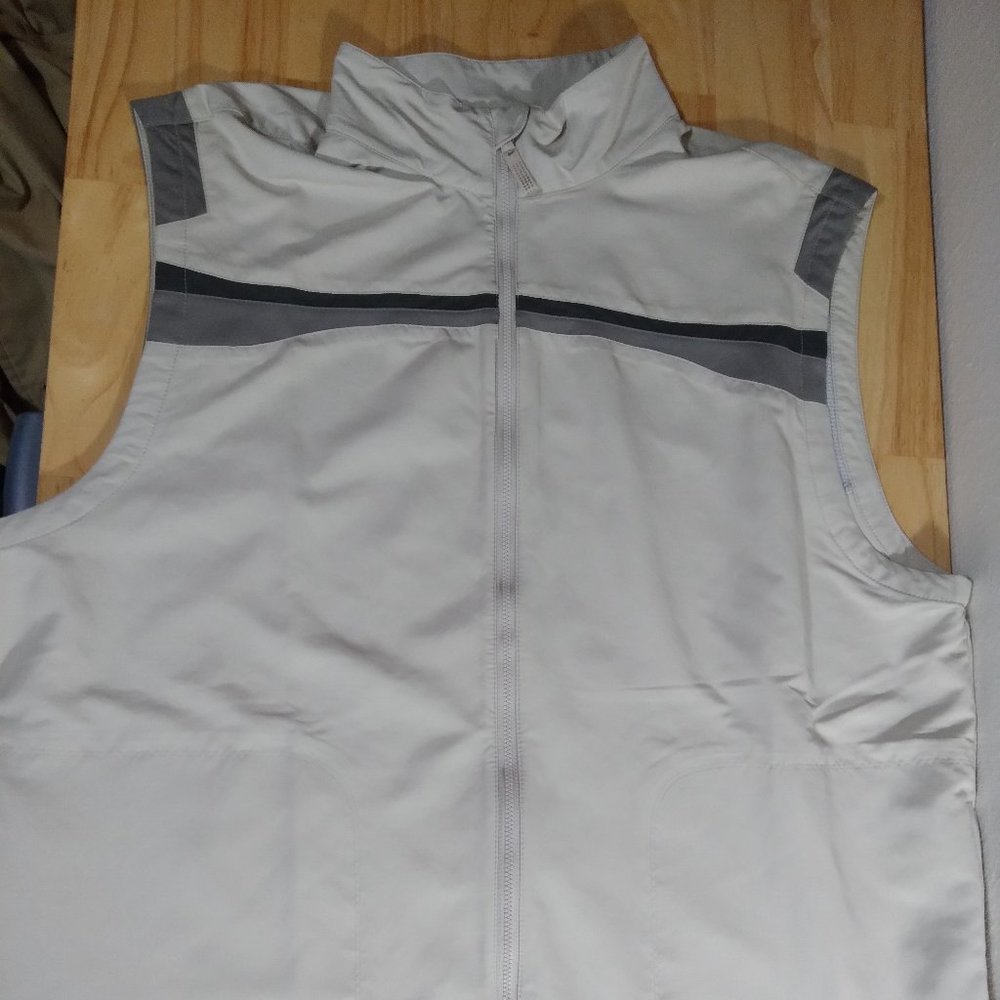 Nike Golf Swoosh Logo Zip Up Windbreaker Vest